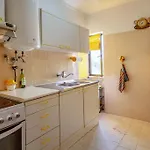 Apartman Cozy Near The