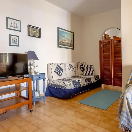 Cozy Near The Apartman
