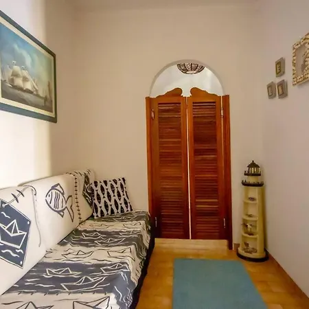 Διαμέρισμα Cozy Near The