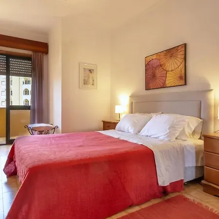 Апартаменты Cozy Near The Портиман